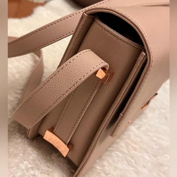 ‼️SOLD‼️ Ted Baker women’s adjustable strap crossbody bag - Picture 3 of 6